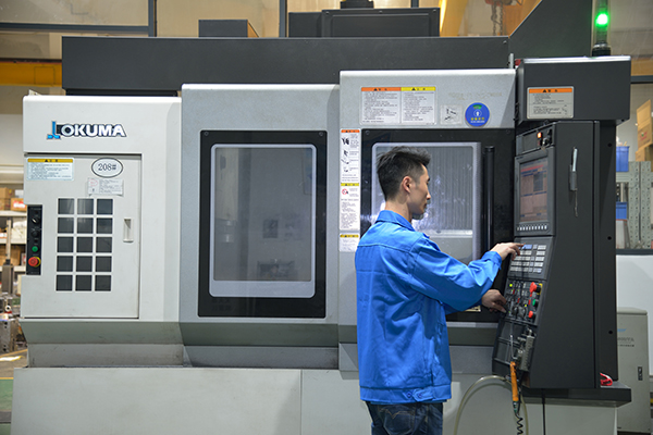 OKUMA加工中心 